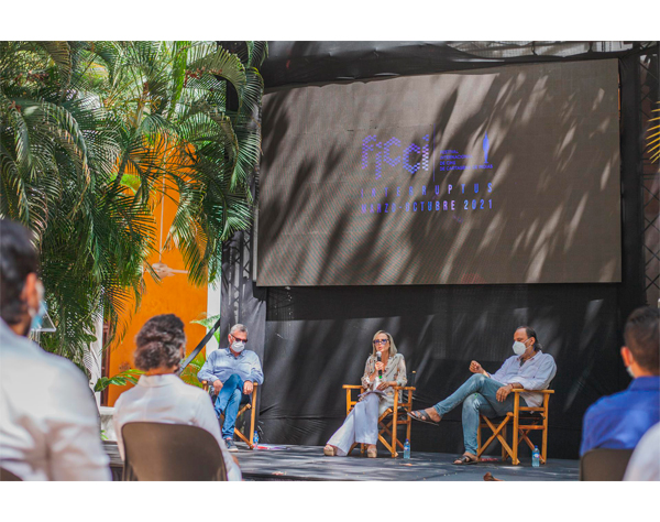 Cartagena inicia proyecciones en noches de luna llena