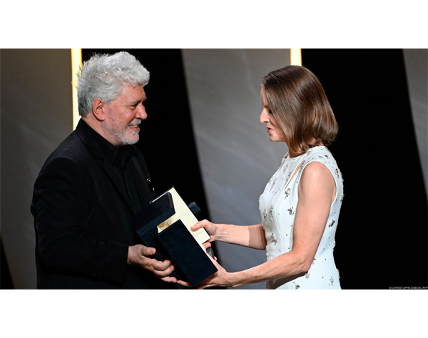 Almodóvar, protagonista de inauguración de Cannes