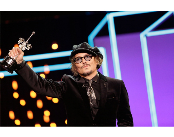 Johnny Depp recibe Premio de honor de San Sebastián